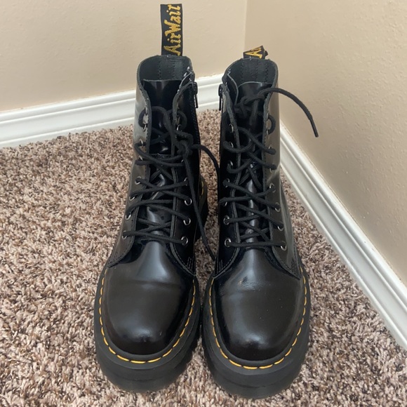 NEVER WORN Platform Doc Martine’s - Picture 2 of 3